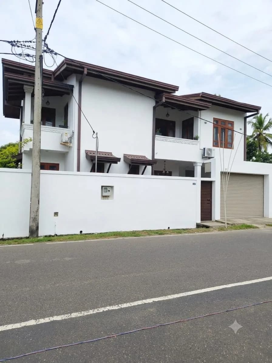 4 bedroom house at kapuwatta jaela